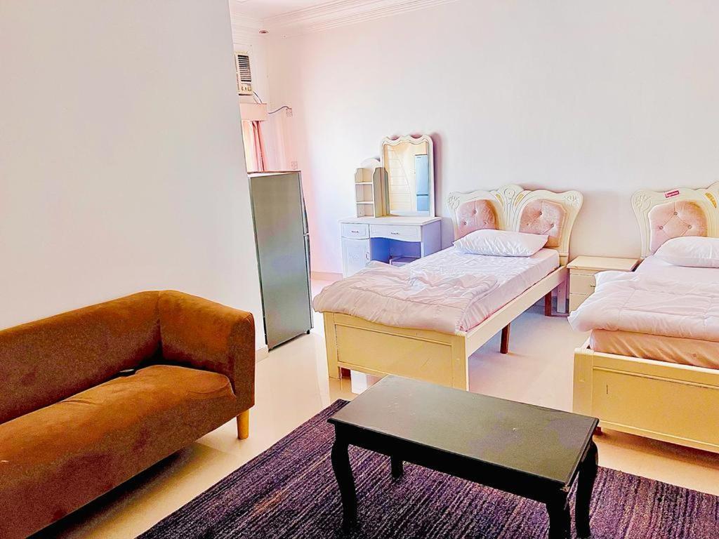 Al Tharya Furnished Apartments Awqad Bayt Fadil Buitenkant foto